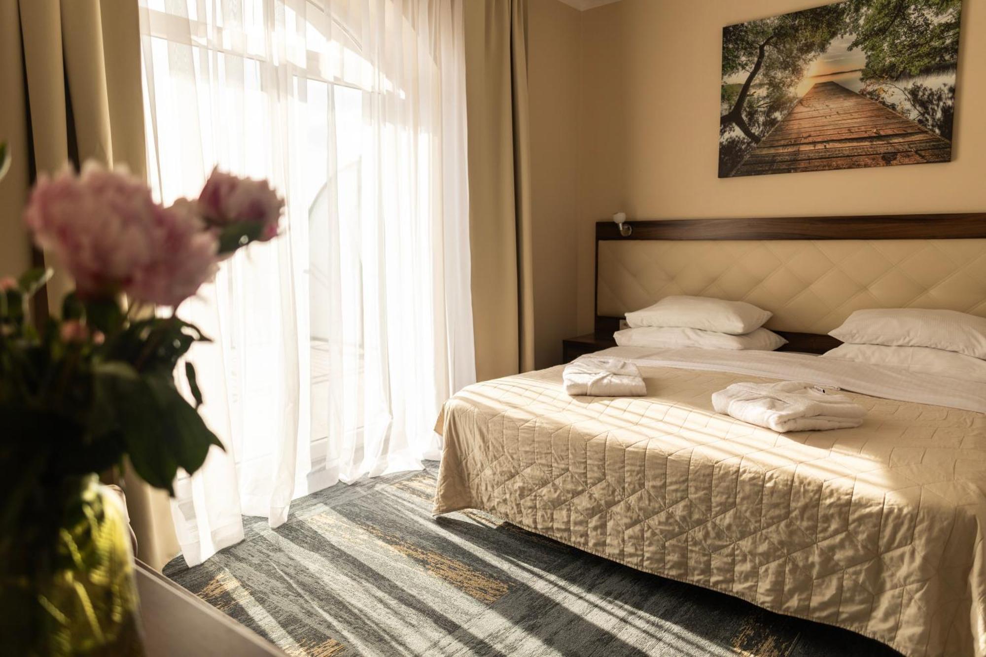 Hotel Woinski Spa Lubniewice Extérieur photo