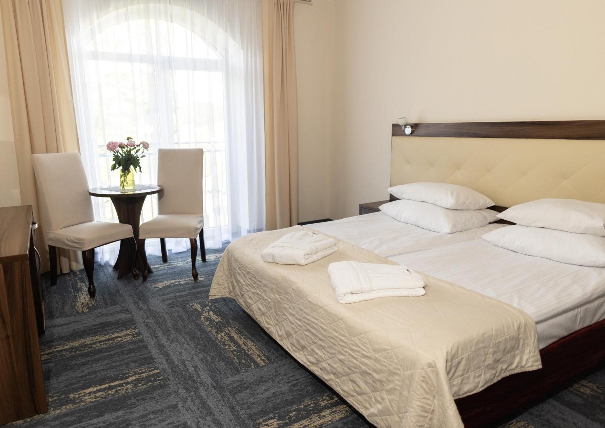 Hotel Woinski Spa Lubniewice Extérieur photo